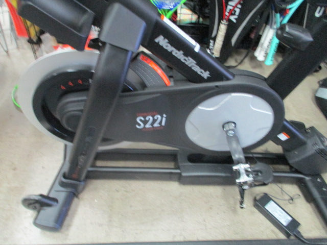 Load image into Gallery viewer, Used Nordictrack S22i Spin Bike With 22&quot; Screen
