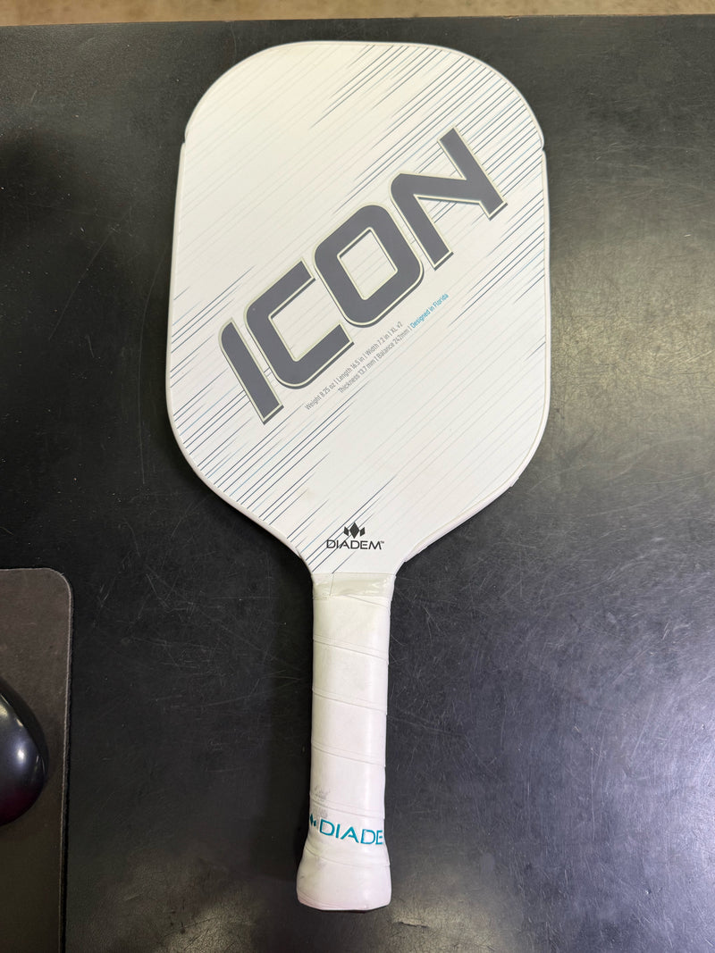 Load image into Gallery viewer, Used Diadem Icon XL V2 Pickleball Paddle DEMO
