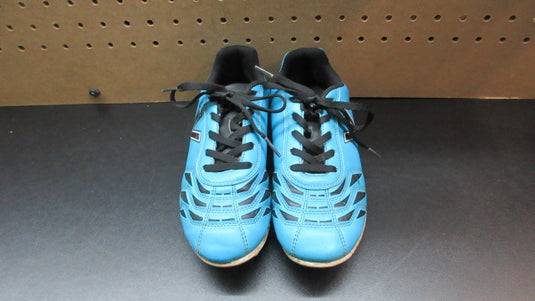 Used Victor Sierra Kids Cattura MD Jr Soccer Shoes - Size 4.5
