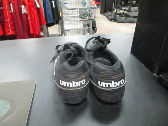 Used Umbro Youth 3 Soccer Cleats