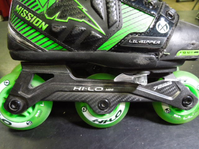 Load image into Gallery viewer, Used Mission Lil Ripper Adjustable Inline Skates Size 11-1
