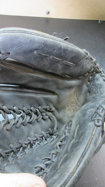 Load image into Gallery viewer, Used Rawlings Gold Glove Series 13 1/2" Pro Softball Glove - RHT
