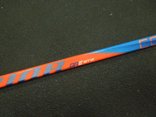 Load image into Gallery viewer, Used Warrior Covert QRE ST2 Right Hand Hockey Stick 40 Flex
