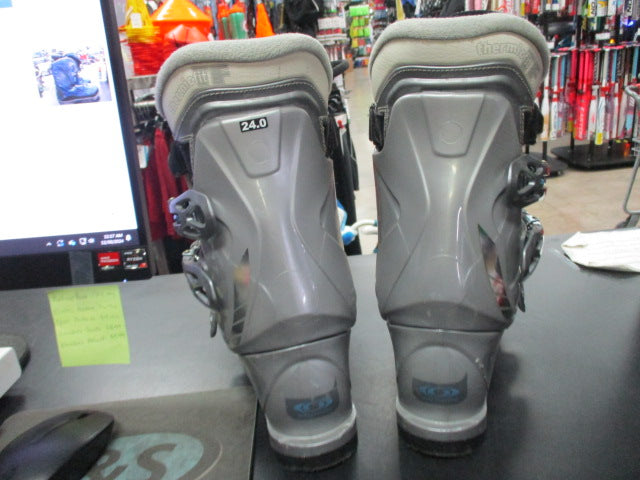 Load image into Gallery viewer, Used Salomon Irony 4 Downhill Ski Boots Size 24.0
