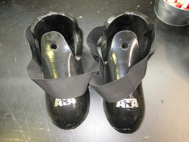 Load image into Gallery viewer, Used ATA Martial Arts Foot Protector- Medium
