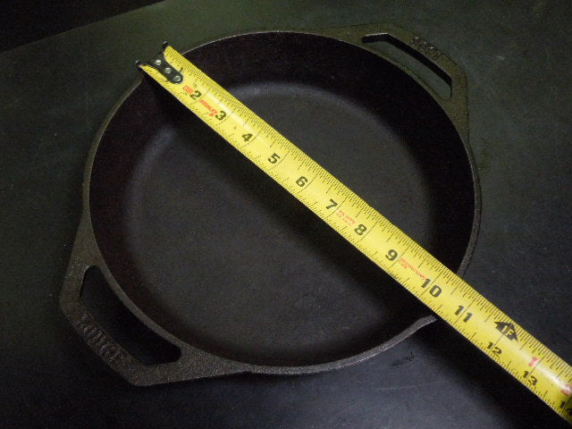 Load image into Gallery viewer, Used Lodge 8" Cast Iron Dual Handle Pan
