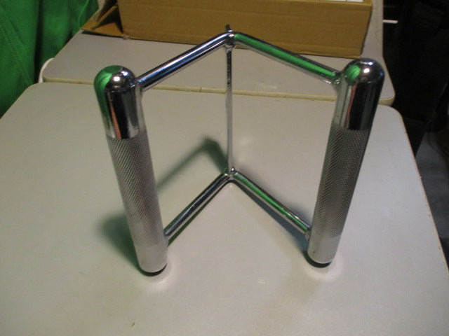Load image into Gallery viewer, Used Double D-Handle Chinning Triangle LAT Back Row
