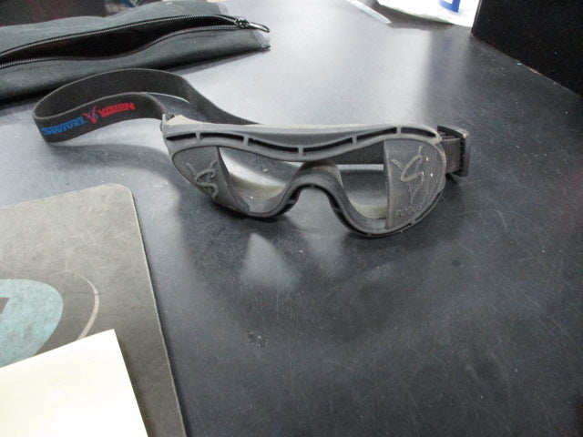 Load image into Gallery viewer, Used Swivel Vision Professional Vision Training Goggles One Size Fits All
