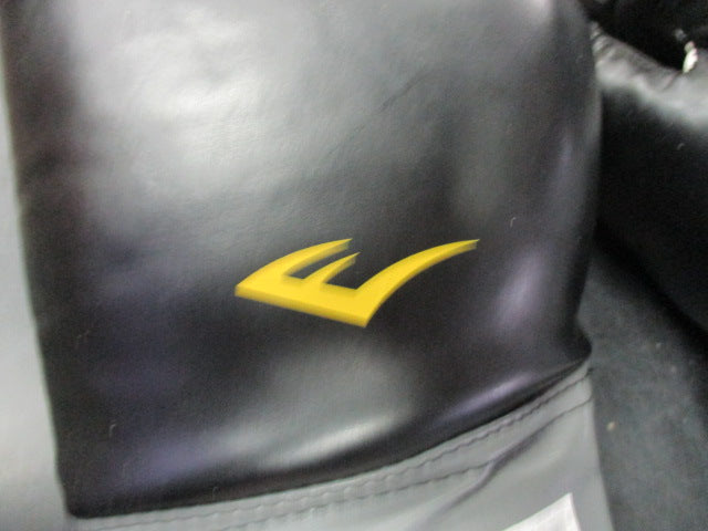 Load image into Gallery viewer, Used Everlast 16oz Boxing Gloves - Straps Have Wear
