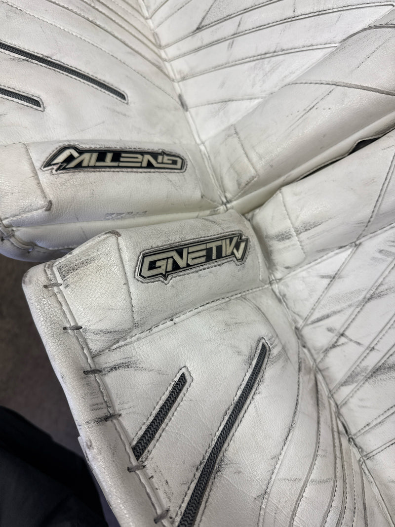 Load image into Gallery viewer, Heavy Use Brians Gnetik Sr. Goalie Leg Pads 33+1
