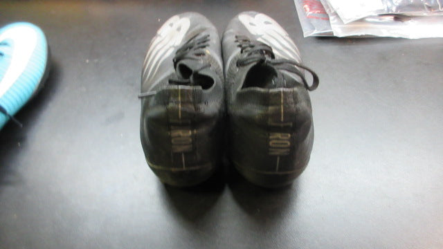 Load image into Gallery viewer, Used New Balance Furon Size 6 Soccer Cleats
