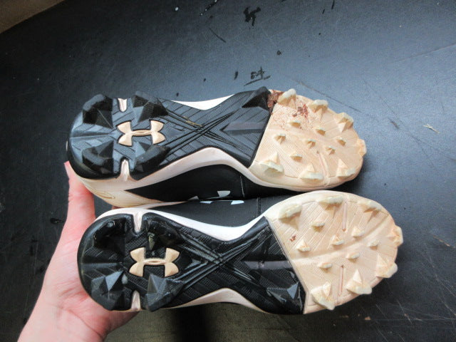 Load image into Gallery viewer, Used Under Armour Leadoff Low RM Jr. Baseball Cleats - Size Youth 2.5
