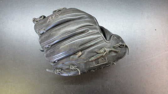 Used Wilson A1000 11.5