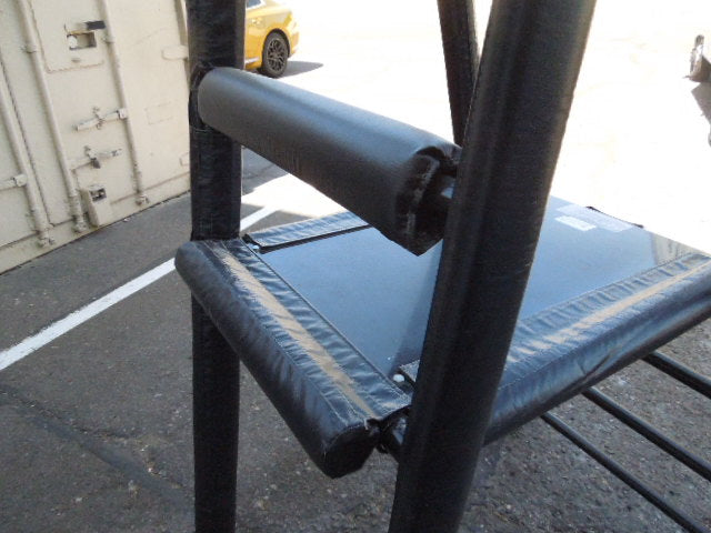 Load image into Gallery viewer, Used Senoh PS1 Free Standing Volleyball Official Stand with PSP1 Safety Pads
