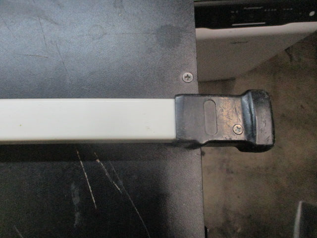 Load image into Gallery viewer, Used Flaghouse Plastic Hockey Stick - 45"
