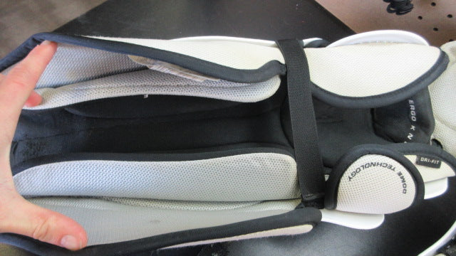 Load image into Gallery viewer, Used Bauer SG Shift Hockey Shin Guards - 17"
