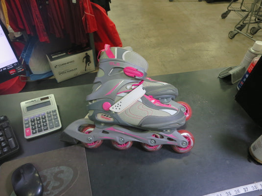 Used Chicago Skates Ladies GLS Roller Skate Size 9