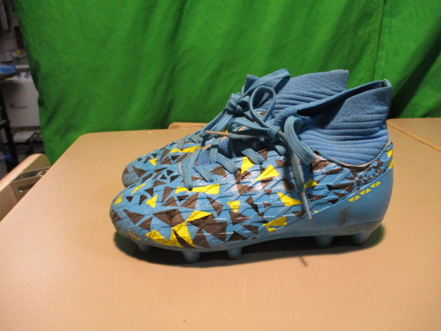 Load image into Gallery viewer, Used Umbro Royal Blue Size Kids Youth 12 Soccer Cleats
