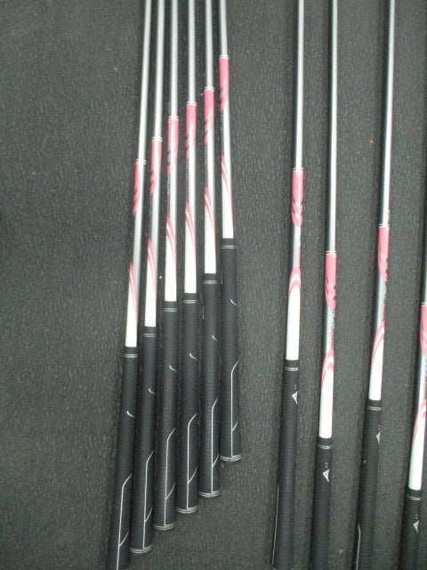 Load image into Gallery viewer, Used Ladies Acuity Turbo Max 11-Piece Complete Golf Set w/ Bag ( Missing Stand )

