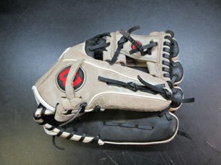 Used Wilson A450 11.5" Glove - RHT