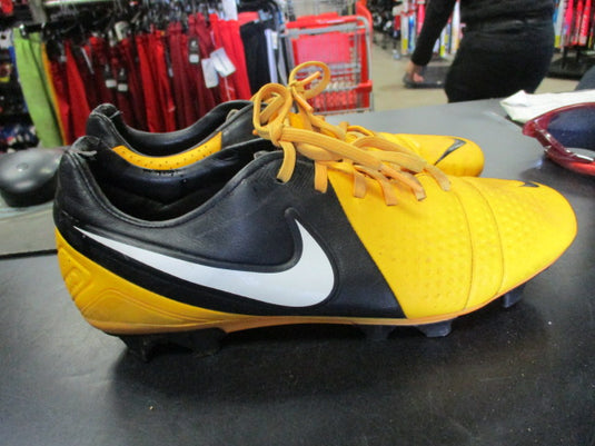 Used Nike CTR 360 Maestri III FG SE Sonic Size 7 Cleats (Front Has Damage)