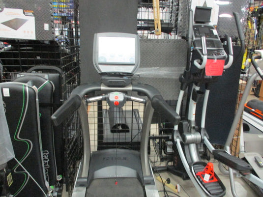 Used TRUE CS550 Commercial Treadmill With 15
