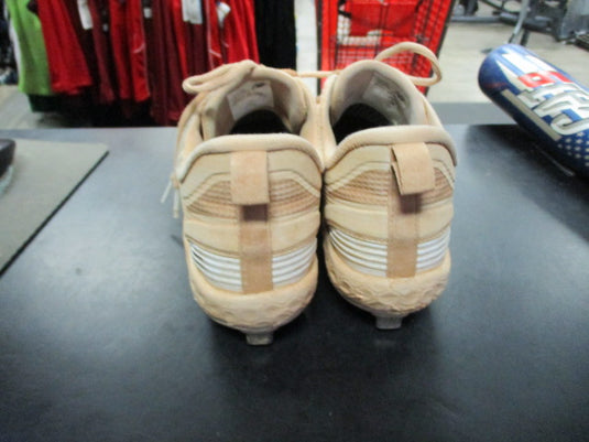 Used New balance Size 7 Metal Cleats