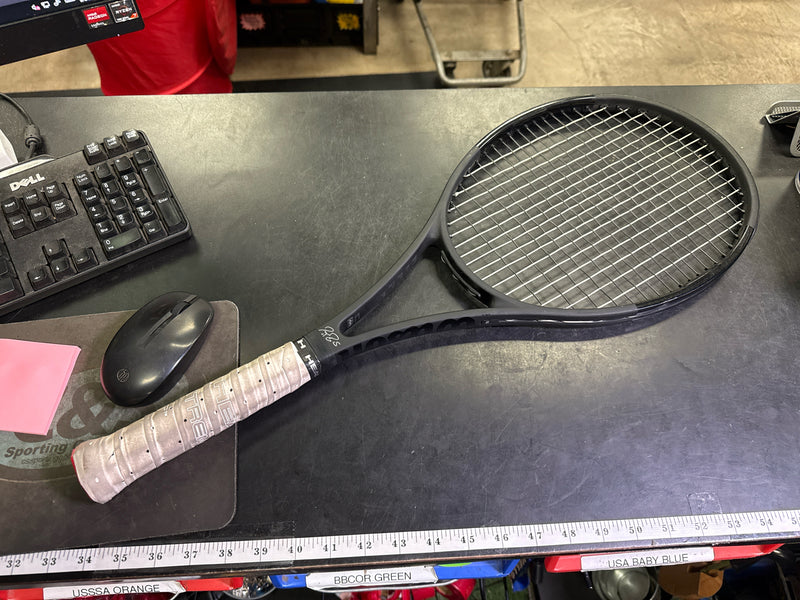 Load image into Gallery viewer, Used Wilson Pro Staff The Roger Federer Autograph v.11 Tennis Raquet
