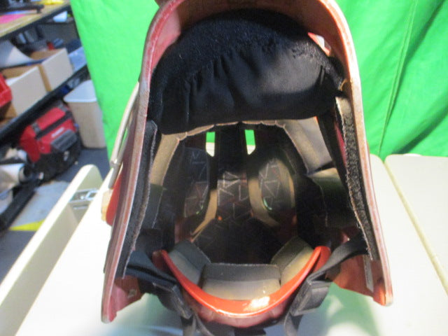 Load image into Gallery viewer, Used Rawlings CHEVL2-JR Size 6 1/2 - 7 Catchers Helmet
