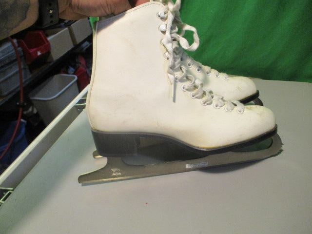 Load image into Gallery viewer, Used SLM Size 7 White Figure Skates (Need Insoles)
