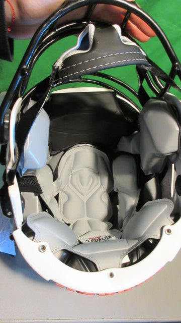 Load image into Gallery viewer, New 2026 Riddell SpeedFlex Football Helmet - White Size Youth Large
