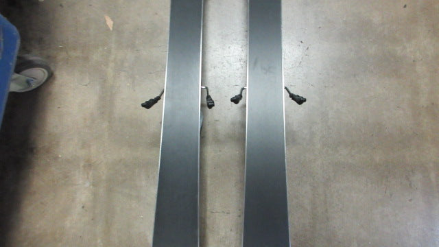 Load image into Gallery viewer, Used K2 Sweet Luv 146 cm Skis w/ Marker Bindings
