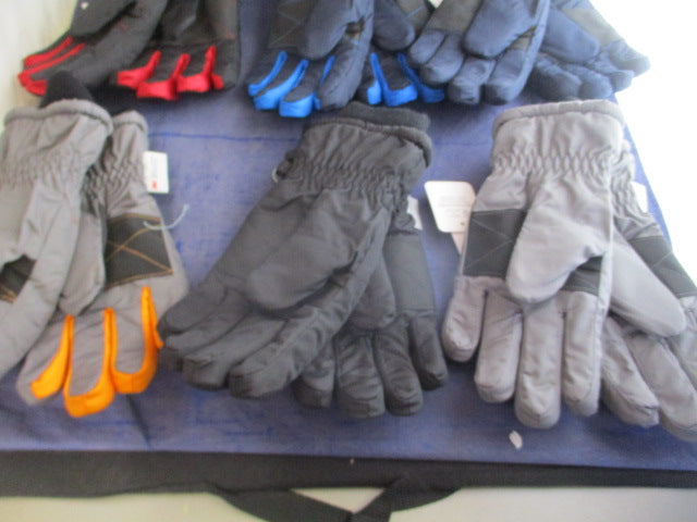 Load image into Gallery viewer, New Grand Sierra Tusser 3M Thinsulate Snow Gloves Ages 8 - 12
