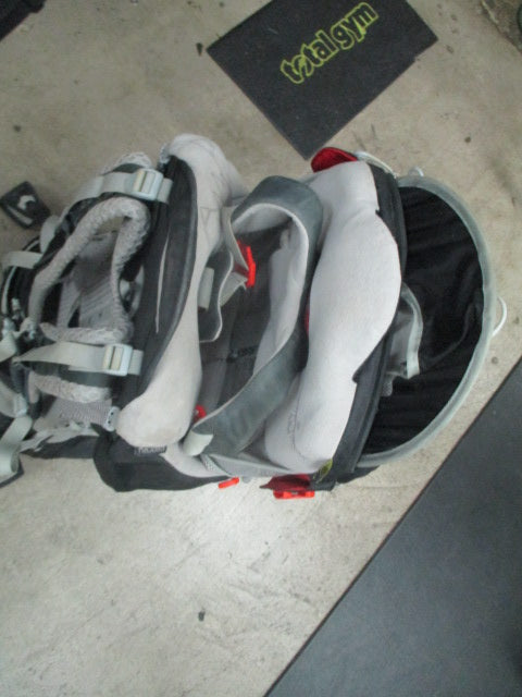 Load image into Gallery viewer, Used Osprey Poco AG Plus Baby Backpack (Has Broken Buckle)
