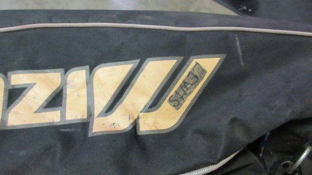 Load image into Gallery viewer, Used Mizuno Equipment Bag - wear
