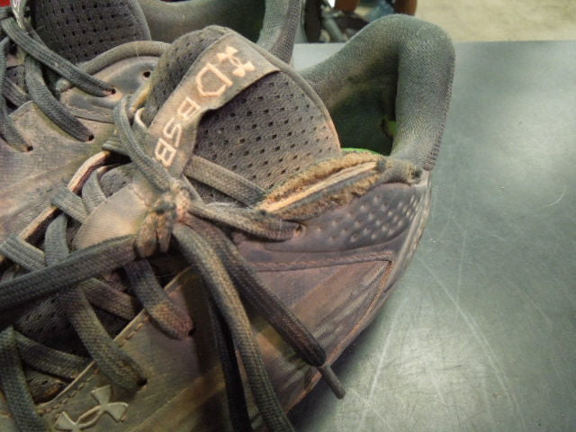 Load image into Gallery viewer, Heavy Use Under Armour Yard Turf Cleats Size 7
