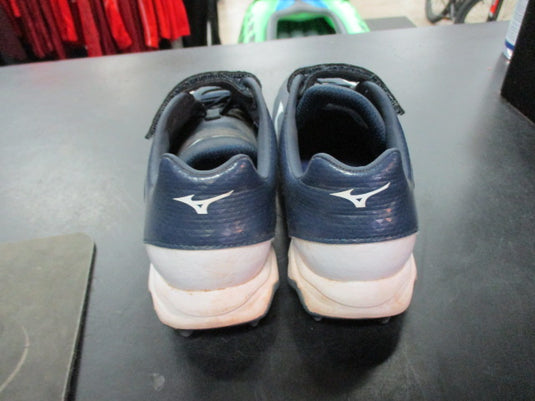 Used Mizunio Wave Size 2 Cleats