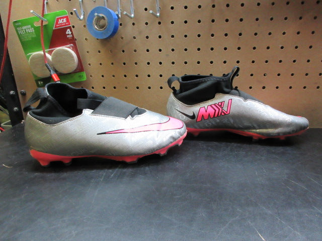 Load image into Gallery viewer, Used Nike Zoom Superfly 9 Academy XXV FG/MG Soccer Cleats - Size Youth 5.5
