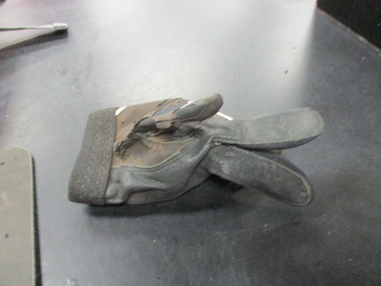 Used Under Armour Size Youth Left Hand Batting Glove