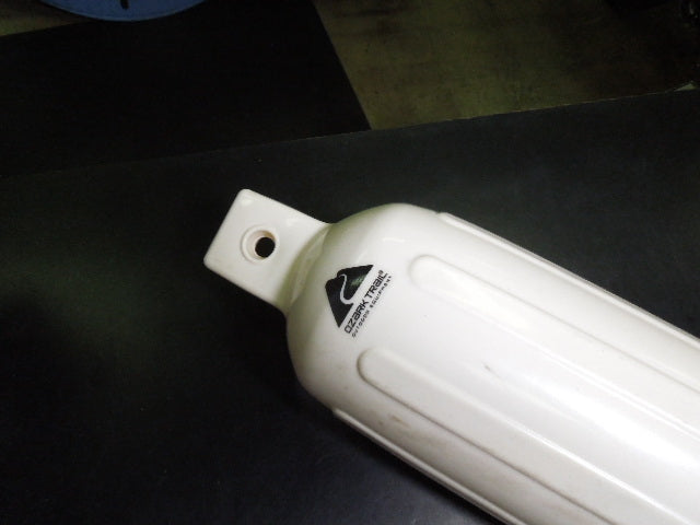 Load image into Gallery viewer, Used Ozark Trail 5.5" x 20" Inflatable Boat Bumper
