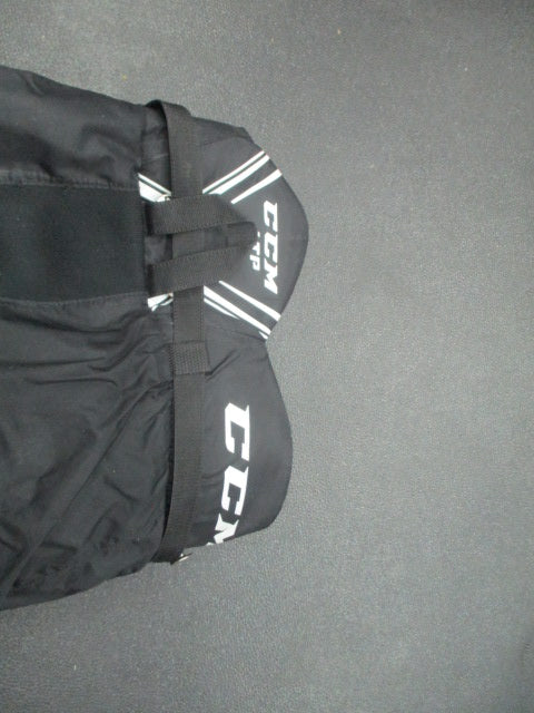 Load image into Gallery viewer, Used CCM LTP Youth Large Hockey Breezers
