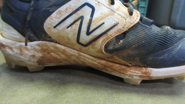 Load image into Gallery viewer, Used New Balance Men&#39;s Fresh Foam 3000 V6 Baseball Cleats - Size 9.5
