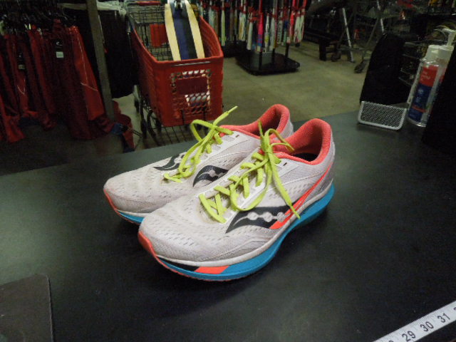 Load image into Gallery viewer, Used Saucony Endorphin Speed 2 Running Shoes Size 12
