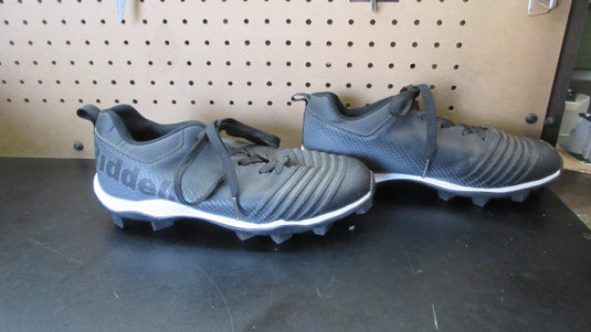 Used Riddell Edge Low Youth Football Cleats - Size 7.5