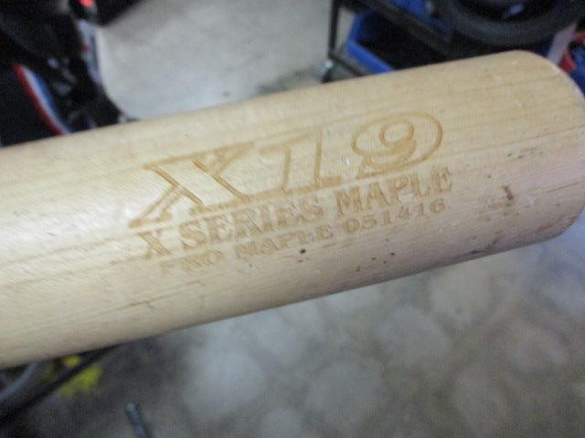 Load image into Gallery viewer, Used Zinger X19 X Series Maple bat 31&quot; 27 Oz
