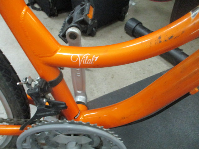 Load image into Gallery viewer, Used Diamondback Vital 7 Womens Small Frame 700 21 Speed Orange Bike
