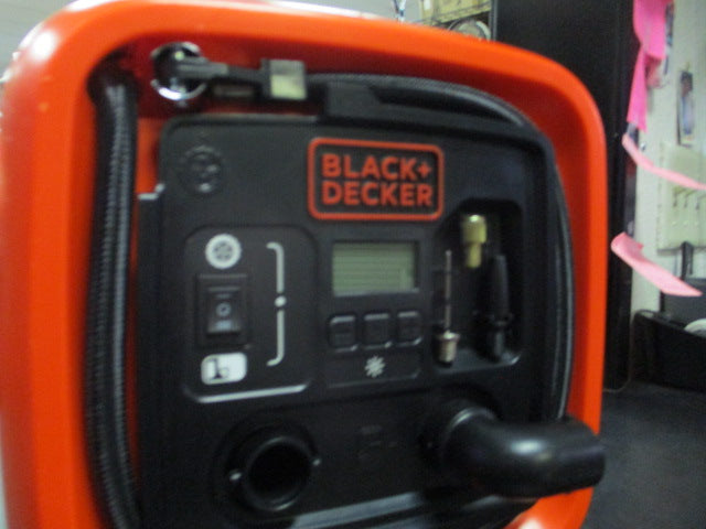 Load image into Gallery viewer, Like New Open Box BLACK+ DECKER 12V DC Multipurpose Inflator
