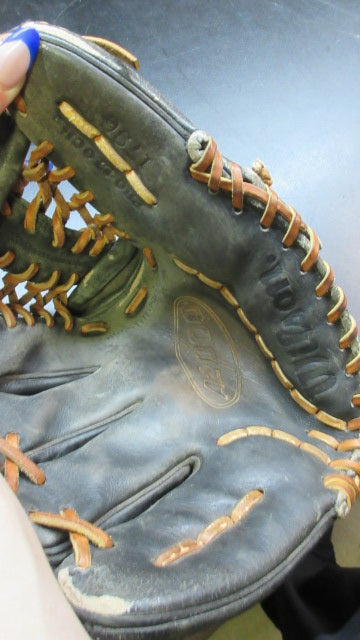 Used Wilson A2000 1796 11" Leather Glove - LHT