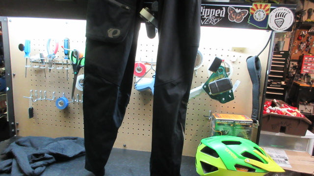 Load image into Gallery viewer, Used Pearl Izumi Cycling Pants - Size XS
