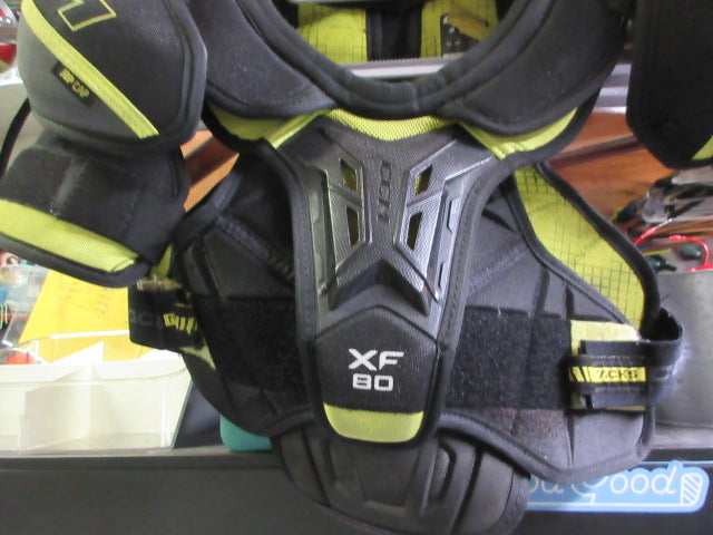 Load image into Gallery viewer, Used CCM Tacks XF80 Hockey Shoulder Pads - Size Youth
